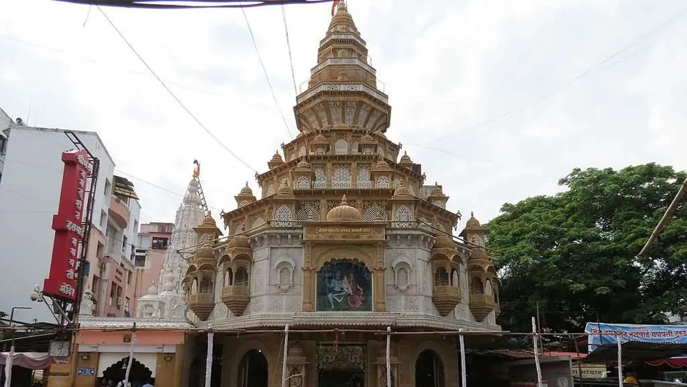 Shrimant Dagdusheth Halwai Ganpati Mandir